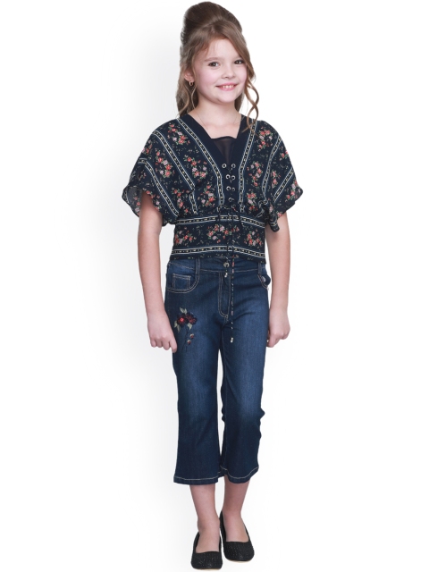 

CUTECUMBER Girls Navy Blue Printed Top with Capris