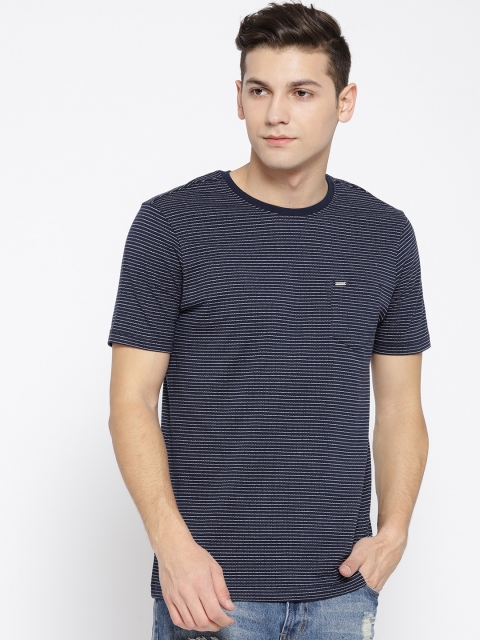 

Numero Uno Men Navy Blue Striped Round Neck T-shirt