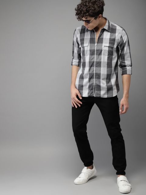 

Moda Rapido Men Grey Checked Casual Shirt