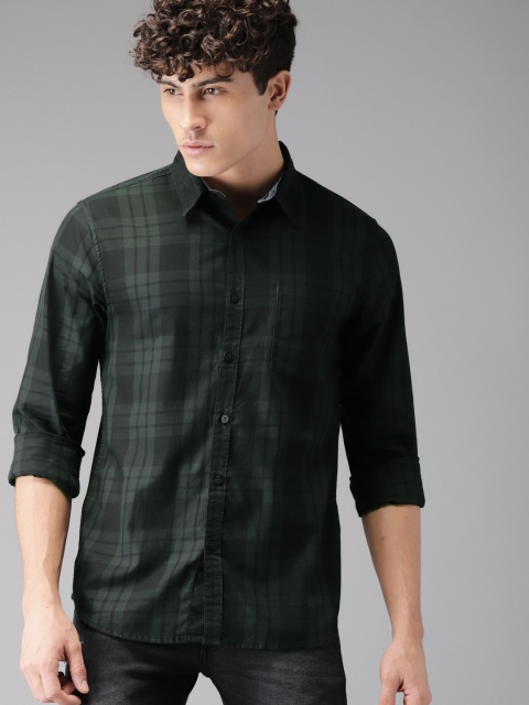 

HERE&NOW Men Olive Green & Black Regular Fit Checked Casual Shirt