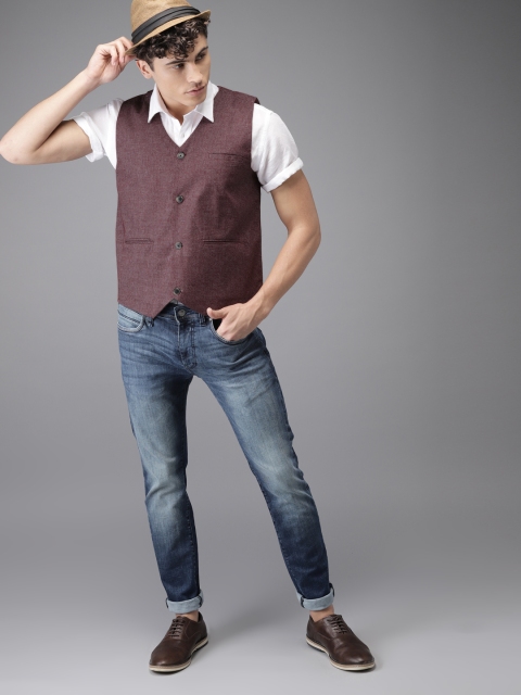 

HERE&NOW Maroon Regular Fit Casual Waistcoat