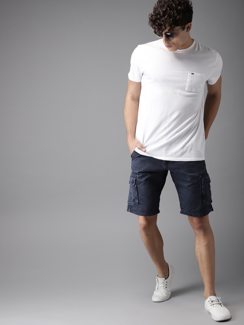 

HERE&NOW Men Navy Blue Solid Regular Fit Cargo Shorts