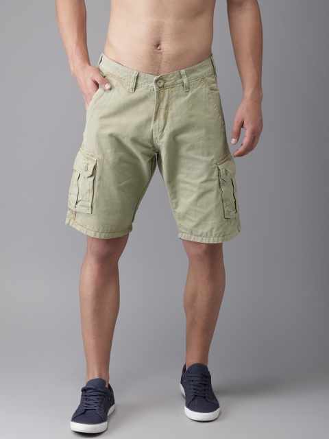 

HERE&NOW Men Green Solid Cargo Shorts