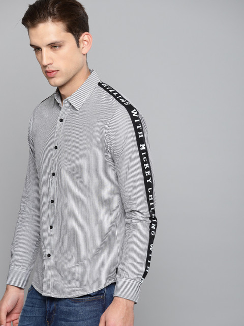 

Kook N Keech Disney Men Black & White Regular Fit Striped Casual Shirt