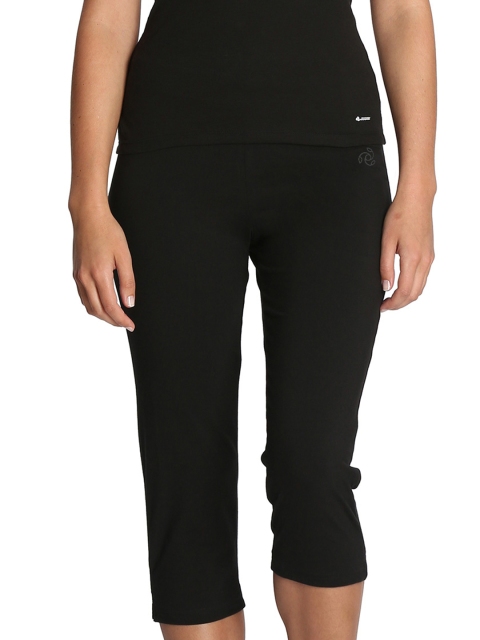 

Jockey Women Black Solid Regular Fit Capris 1300-0105