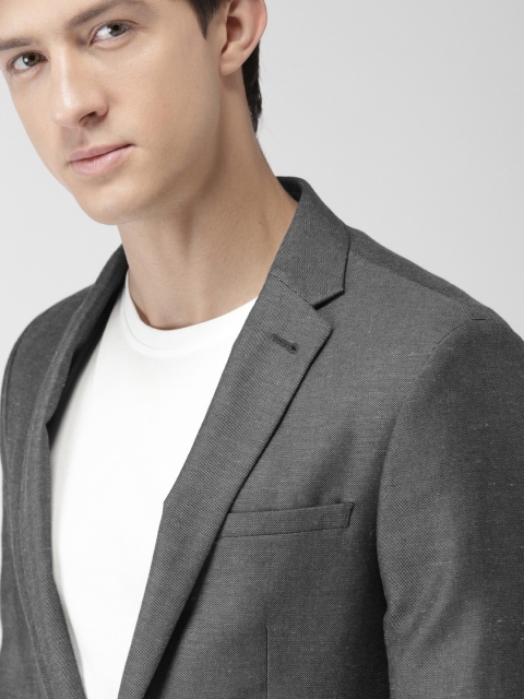 

Mast & Harbour Grey Single-Breasted Casual Blazer
