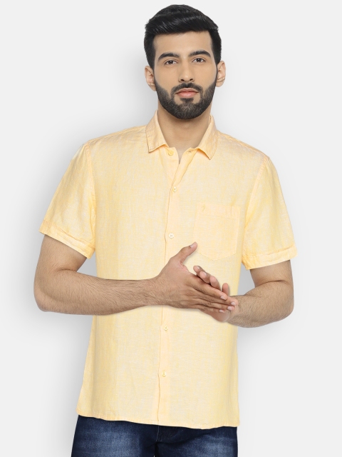 

Indian Terrain Men Yellow Linen Chiseled Slim Fit Solid Casual Shirt