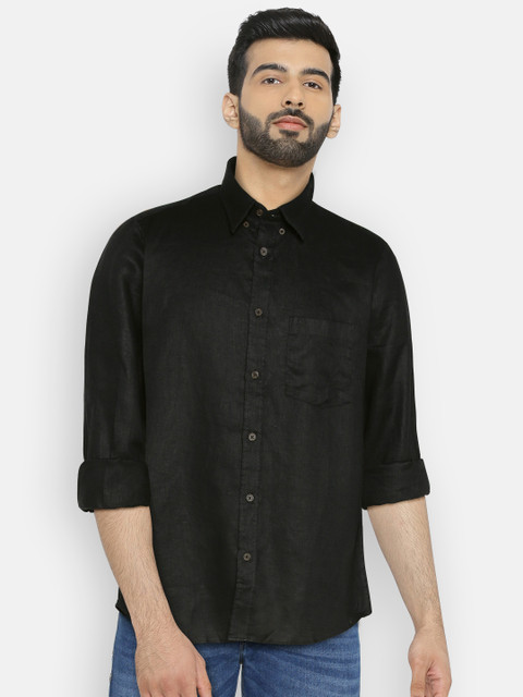 

Indian Terrain Men Black Slim Fit Solid Casual Linen Shirt