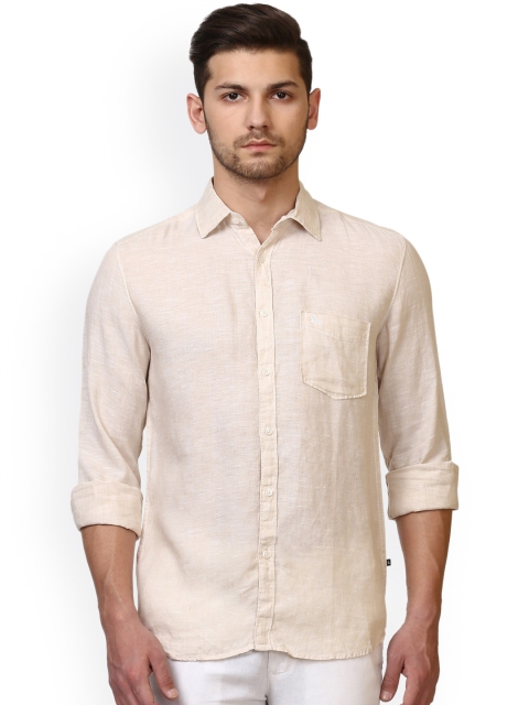 

Parx Men Beige Slim Fit Solid Linen Casual Shirt
