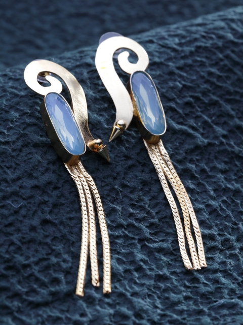 

DIVA WALK Gold-Toned Contemporary Drop Earrings