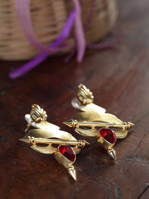 

DIVA WALK Gold-Toned Contemporary Drop Earrings