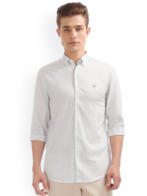 

GANT Men Grey & Off-White Regular Fit Striped Casual Shirt