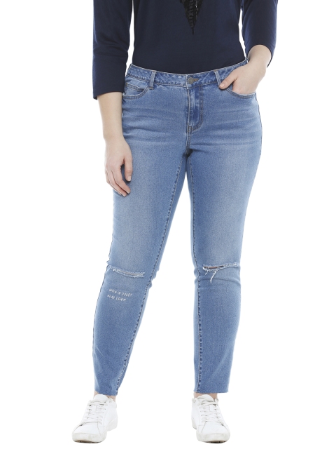 

JUNAROSE Plus Size Women Blue Slim Fit Mid-Rise Slash Knee Jeans