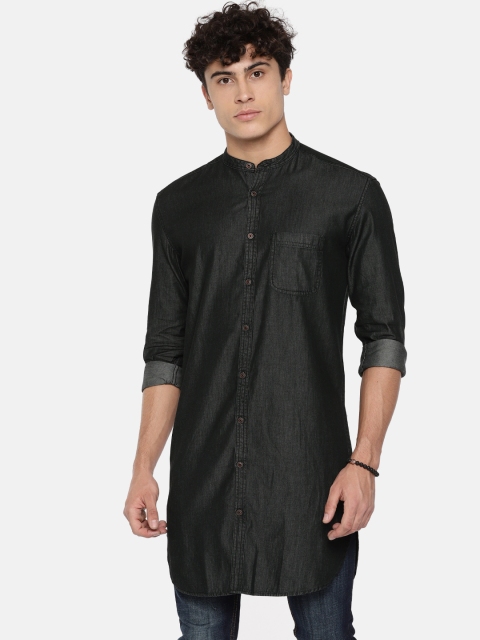 

British Club Men Black Regular Fit Solid Chambray Casual Shirt