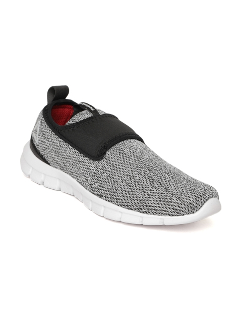 

Reebok Men White & Black Tread Walk Lite Walking Shoes