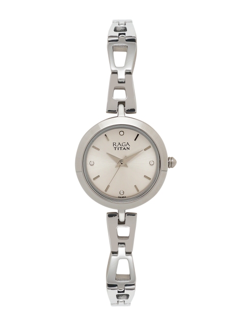 

Titan Raga Zeal Women Silver-Toned Analogue Watch NL2540SM06
