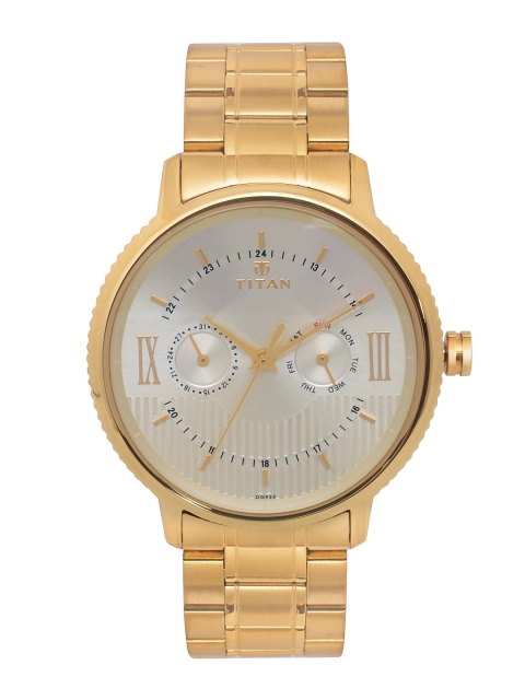 

Titan Men Silver-Toned Analogue Watch 1743YM01