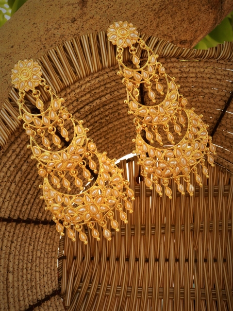 

PANASH Off-White Gold-Plated Handcrafted Crescent-Shaped Chandbalis
