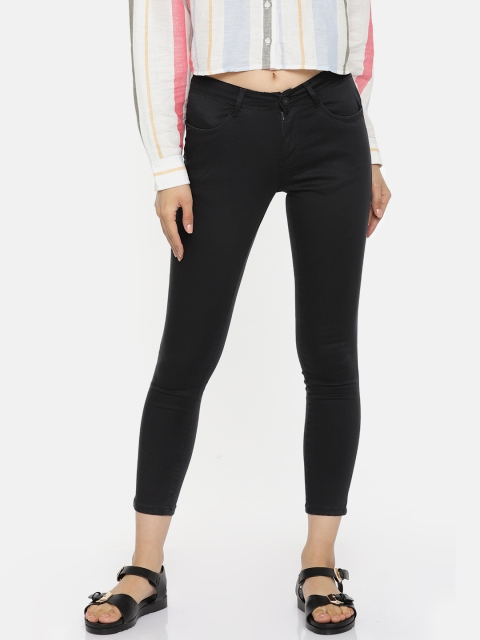 

Kraus Jeans Women Black Regular Fit Solid Crop Chinos