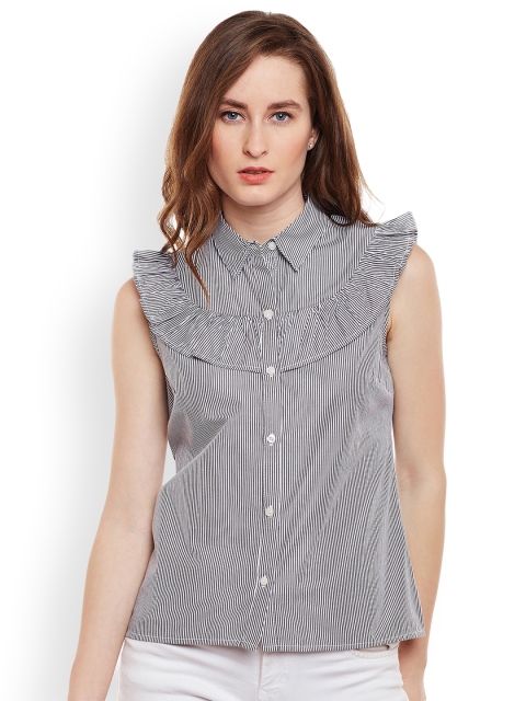 

Oxolloxo Women Off-White Comfort Regular Fit Striped Casual Shirt