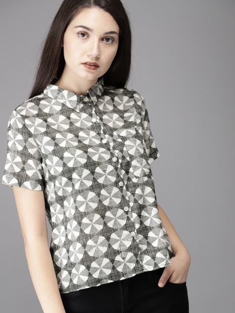 

HERE&NOW Women Black & White Regular Fit Printed Casual Shirt
