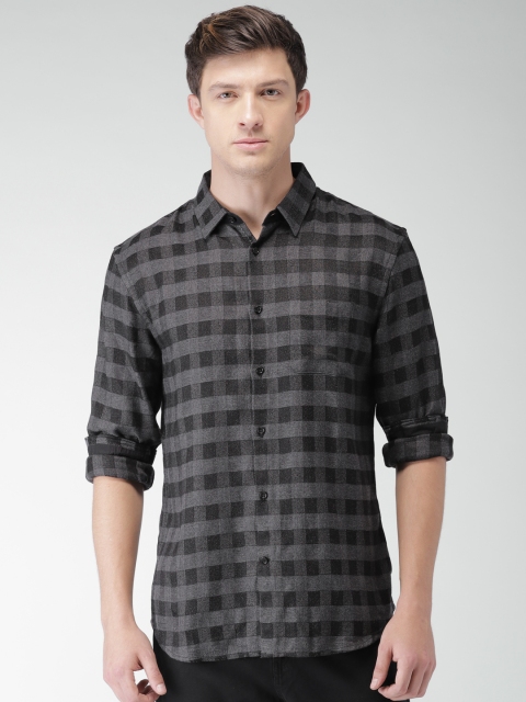 

Celio Men Black & Grey Regular Fit Checked Casual Shirt