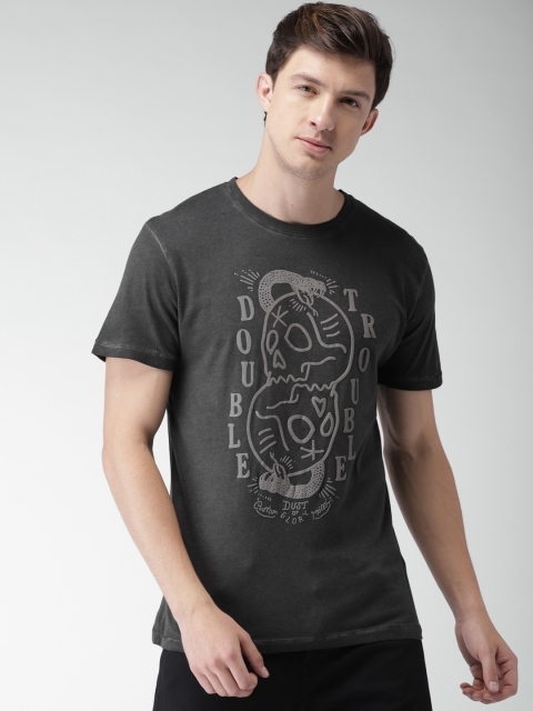 

Celio Men Charcoal Grey Printed Round Neck Pure Cotton T-shirt