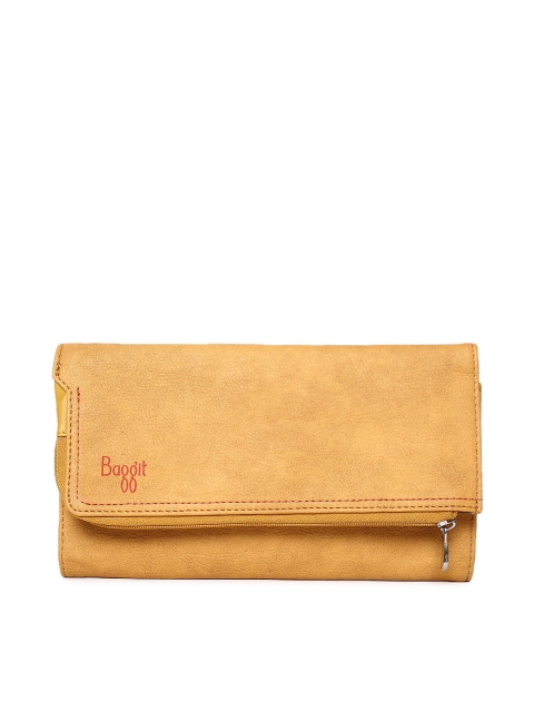 

Baggit Women Peach-Coloured Solid Three Fold Wallet
