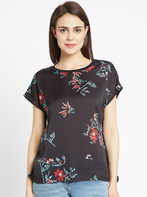 

COVER STORY Women Black Printed Top