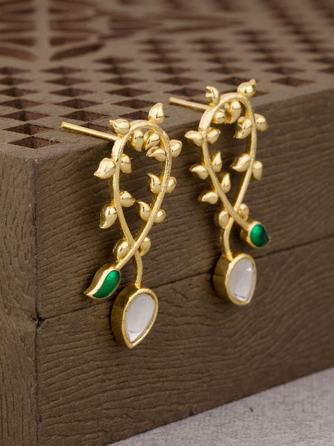 

Voylla Gold-Toned Contemporary Studs