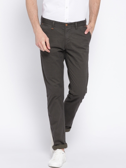 

Blackberrys Men Charcoal Grey Regular Fit Printed Trousers