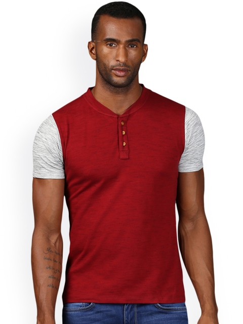 

MKH Men Maroon Solid Henley Neck T-shirt