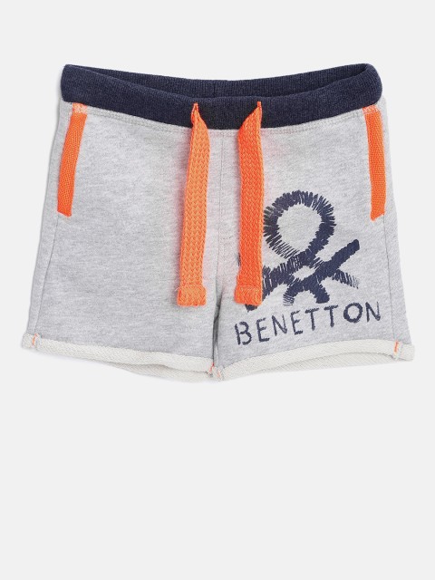 

United Colors of Benetton Boys Grey Melange Printed Regular Fit Regular Shorts