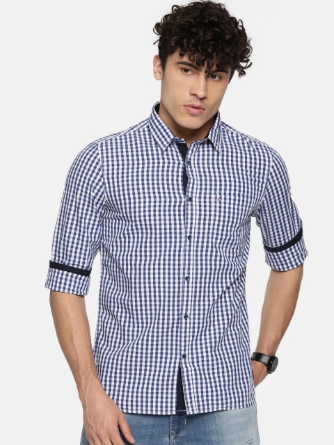 

Lee Cooper Men Blue & White Regular Fit Checked Casual Shirt