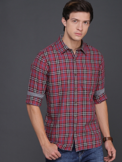

WROGN Men Red & Black Slim Fit Checked Casual Shirt