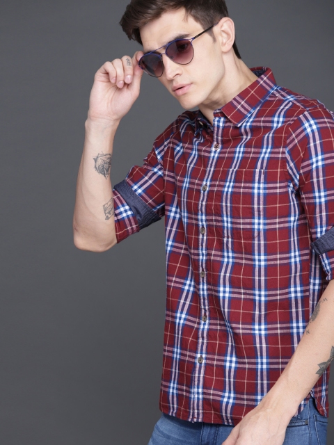 

WROGN Men Red & Navy Slim Fit Checked Casual Shirt