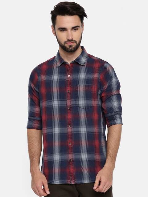 

WROGN Men Blue & Red Slim Fit Checked Casual Shirt