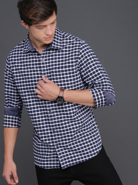 

WROGN Men Blue & White Slim Fit Checked Casual Shirt