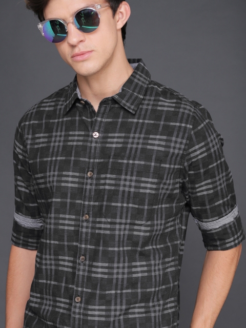 

WROGN Men Black & Grey Regular Fit Checked Casual Shirt