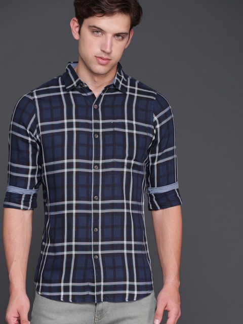 

WROGN Men Navy Blue & White Slim Fit Checked Casual Shirt