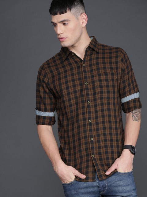 

WROGN Men Brown & Navy Blue Slim Fit Checked Casual Shirt
