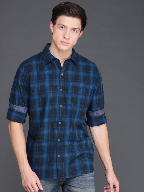 

WROGN Men Blue & Black Slim Fit Checked Casual Shirt