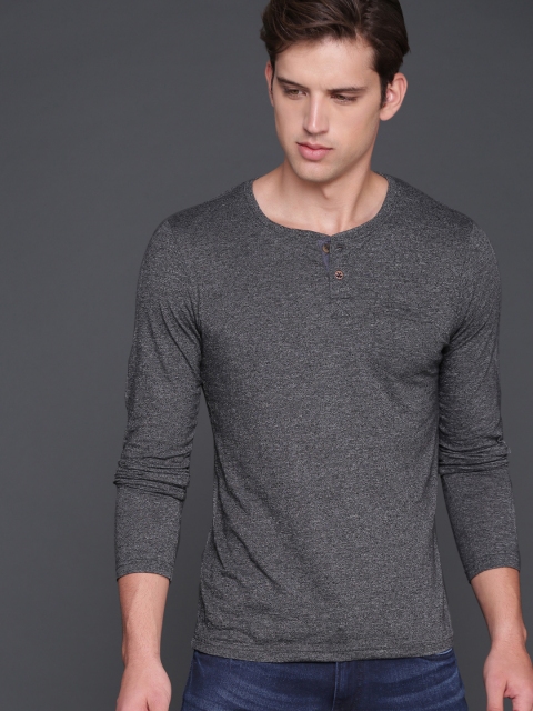 

WROGN Men Charcoal Grey Solid Henley Neck T-shirt