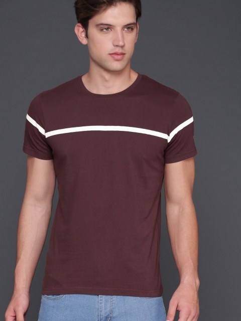 

WROGN Men Maroon Solid Slim Fit Round Neck T-shirt