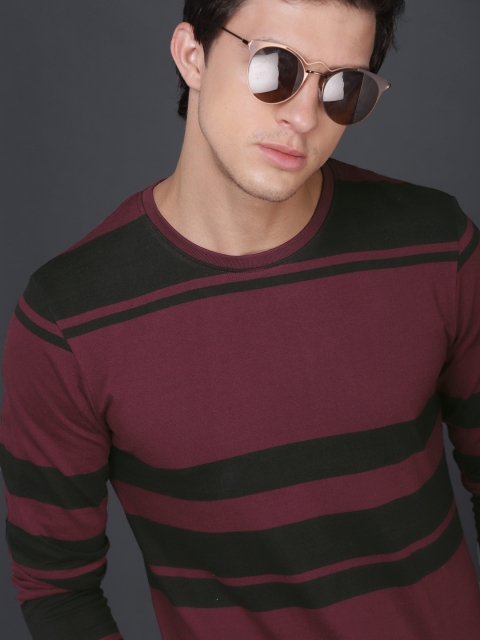 

WROGN Men Maroon Striped Round Neck T-shirt