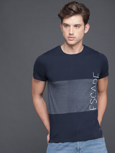 

WROGN Men Navy Blue Colourblocked Round Neck T-shirt