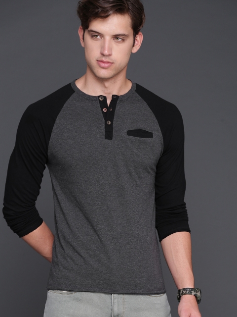 

WROGN Men Charcoal Grey Solid Henley Neck T-shirt