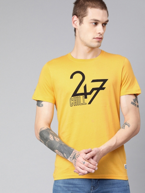 

WROGN Men Yellow Printed Slim Fit Round Neck T-shirt