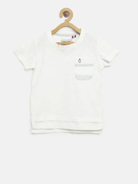 

Gini and Jony Boys White Solid Round Neck T-shirt