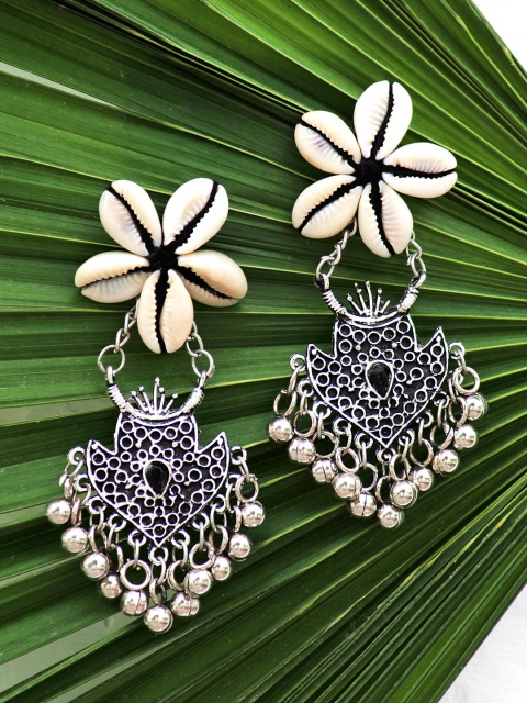 

Krafted with Happiness Silver-Toned Kauri Kraze Shell Bohemian Silver Earrings